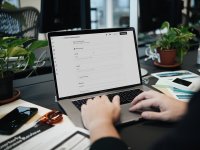 Zo zet je onbetaalde facturen om in snelle cash